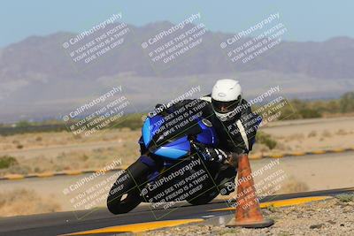 media/Oct-08-2022-SoCal Trackdays (Sat) [[1fc3beec89]]/Turn 9 Inside (10am)/